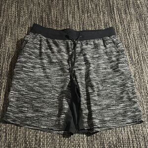 Lululemon T.H.E. Short 9.5" *Nulux